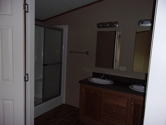3rd image of 424 N Broadway St #325