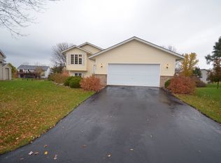 18737 Embry Ave, Farmington, MN 55024