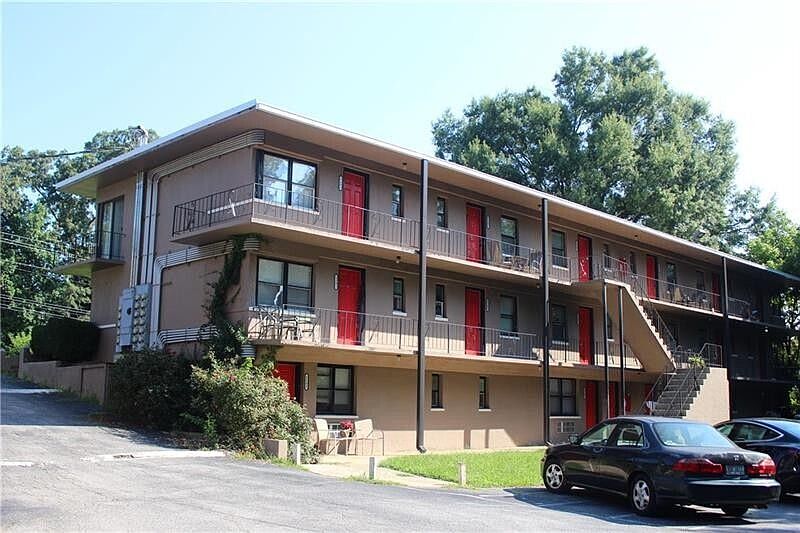 1st image of 815 S Cobb Dr SE #2205