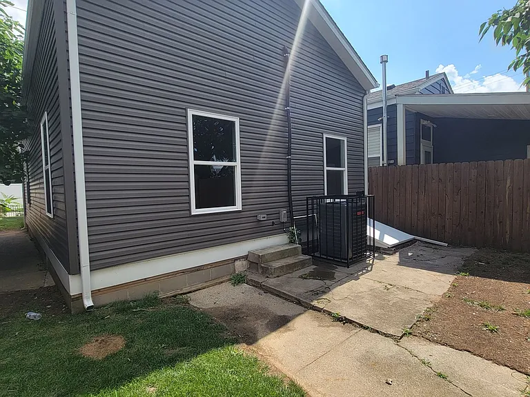 511 E Kentucky St — Photo 20
