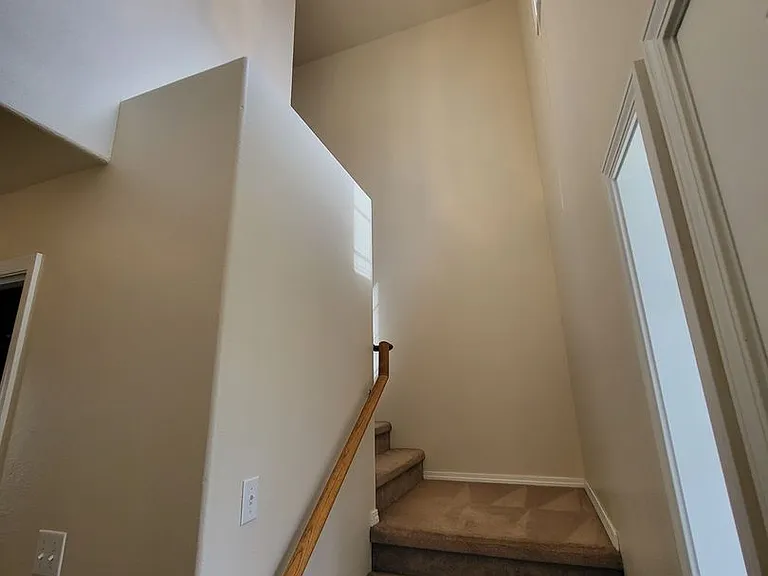 147-Michael Duplex — Photo 7