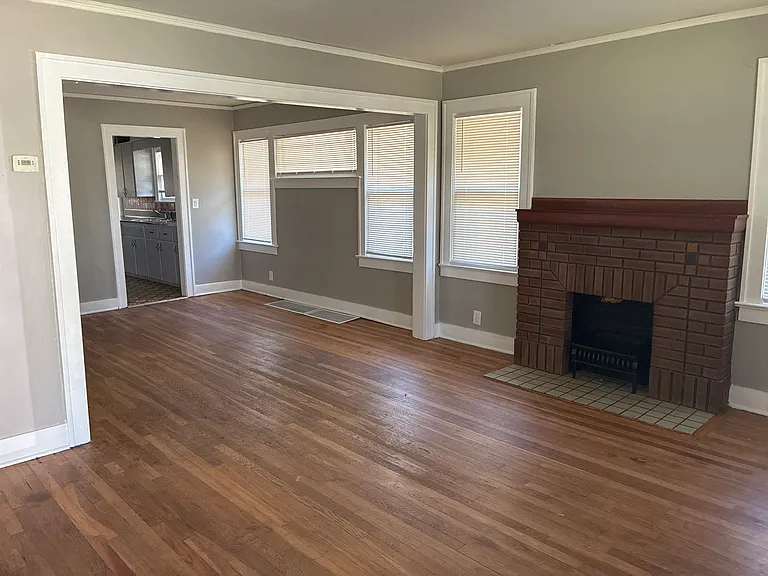 5543 Virginia Ave — Photo 2
