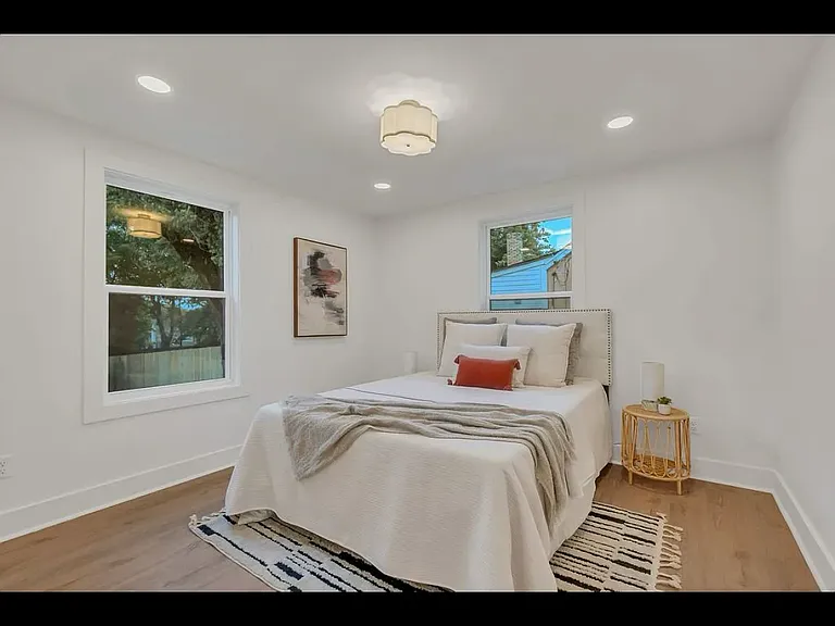 2020 Jones Cir — Photo 11