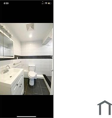 5th image of 34 E Silver St #1