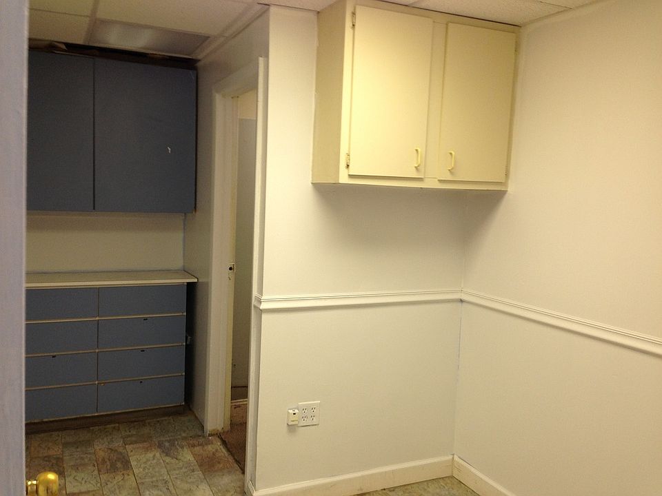 2nd image of 8928 Merrick Blvd Ste 1