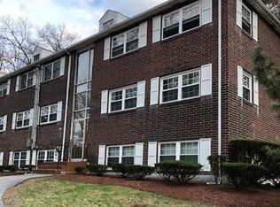 72 Farrwood Ave APT 4, North Andover, MA 01845