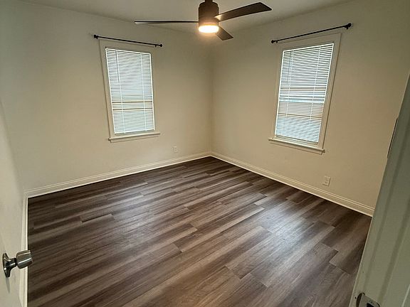 5th image of 2104 Pershing Blvd