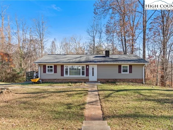 133 South Street, Elkin, NC 28621