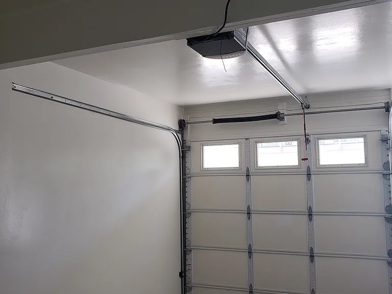861 Loring St — Photo 31