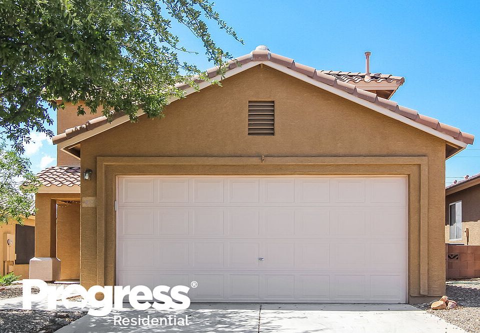 1st image of 853 W Calle Barranca Seca