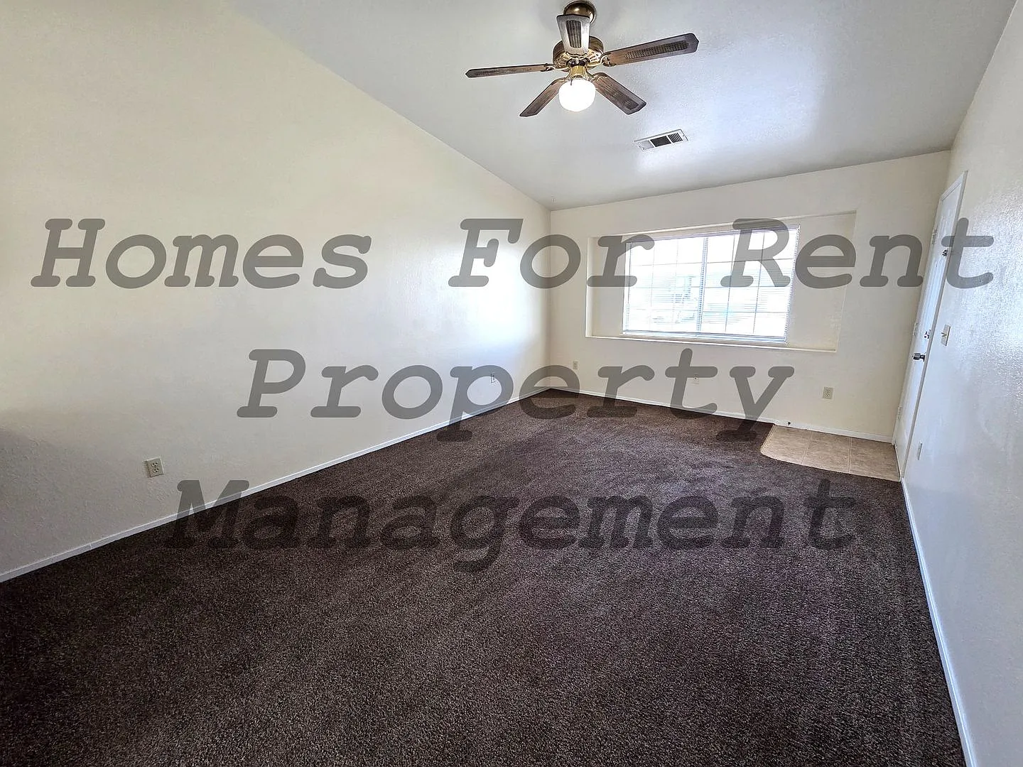 351 Eastridge Circle — Photo 2