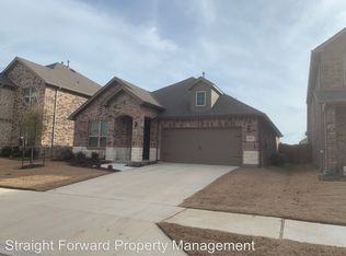 2432 Flowing Springs Dr, Fort Worth, TX 76177