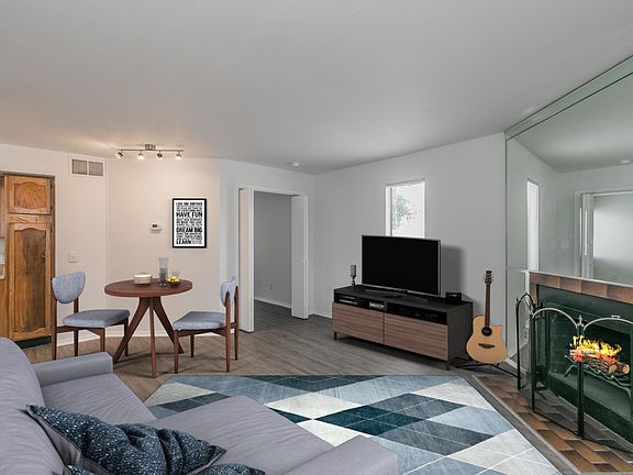 3rd image of 3101 Sondra Dr APT B106