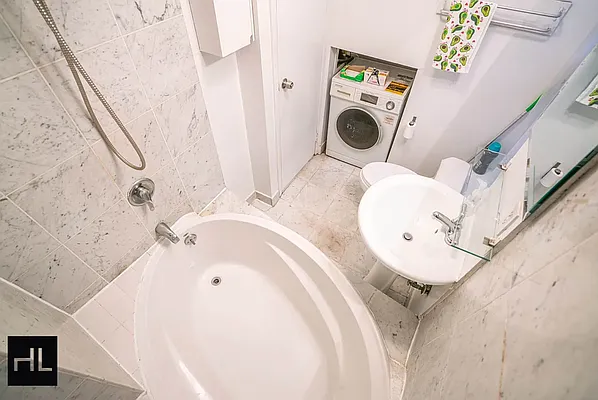 Rented by Highline Residential | media 5