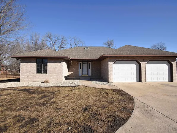 810 3rd Ave SW, Independence, IA 50644