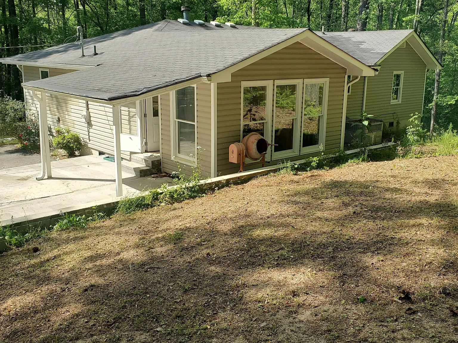 3 bed, $2,400 — Photo 3