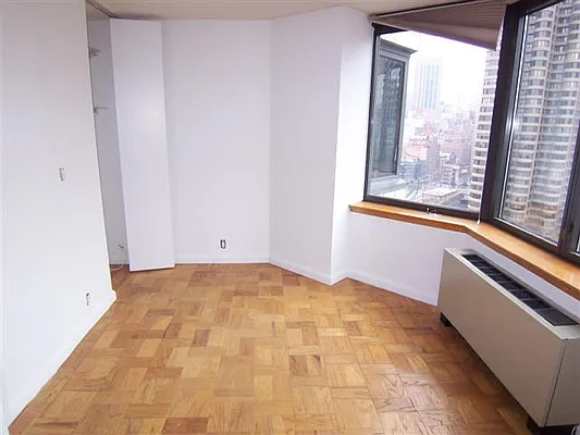 Rented by Luxury Habitat | media 48