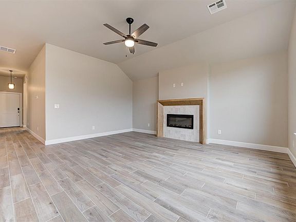 5th image of 632 Honey Springs Ln