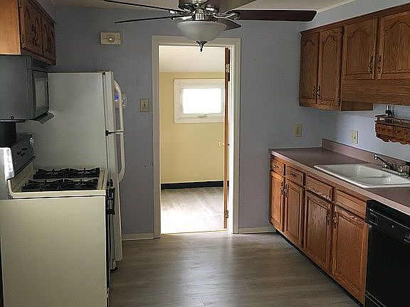 3rd image of 525 Wendel Ave