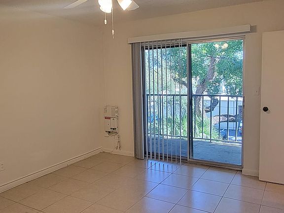 5th image of 3810 W San Carlos St #202