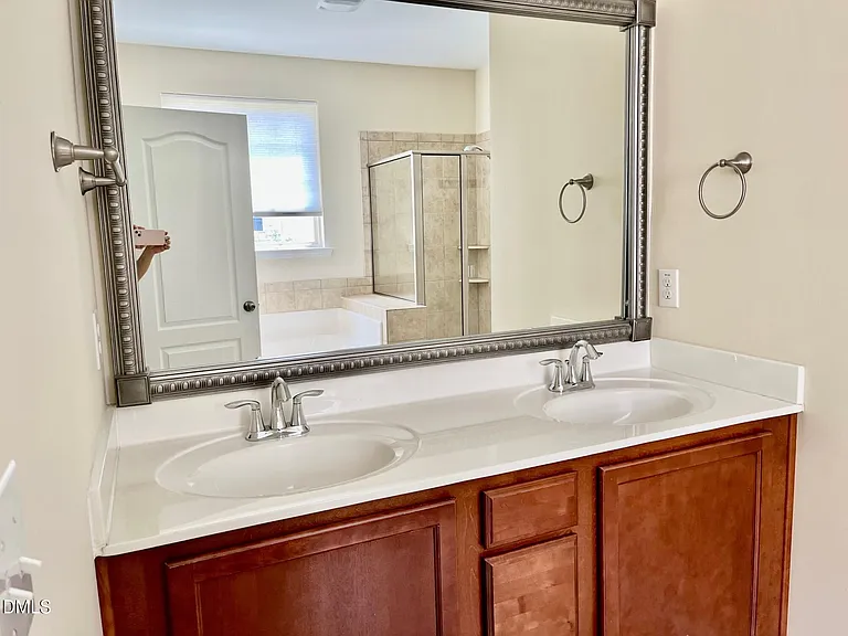 525 Sandy Whispers Pl — Photo 10
