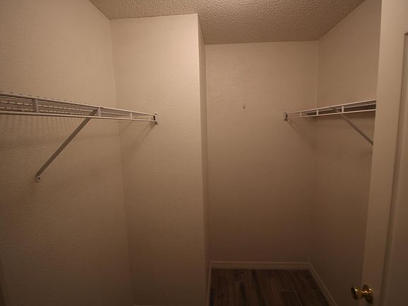 5th image of 3238 Emanuel Dr