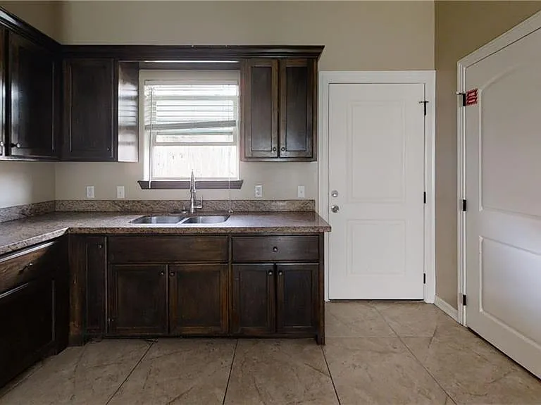 2510 E Garfield Ave #1 — Photo 6