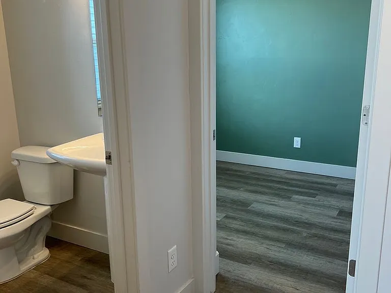 835 S 2380 W — Photo 17