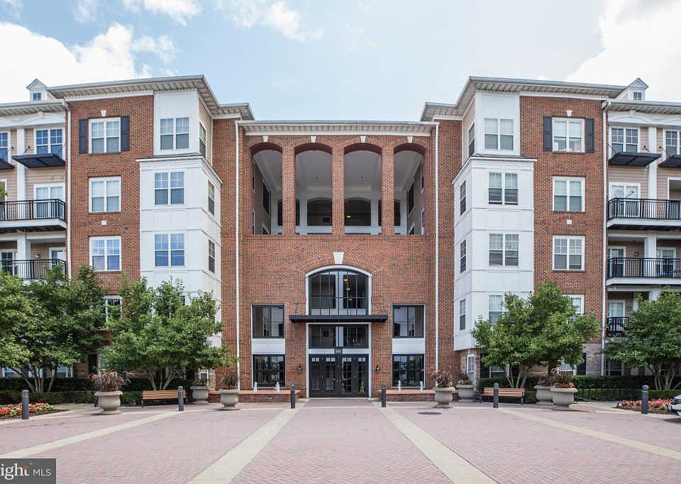 1st image of 501 Hungerford Dr APT 243
