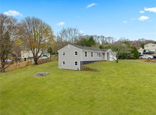45 Greenbriar Rd, West Warwick, RI 02893