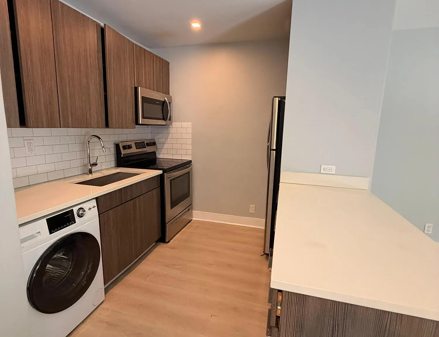 1 bed, 1.0 bath, 4337 sqft, $1,800 — Photo 4