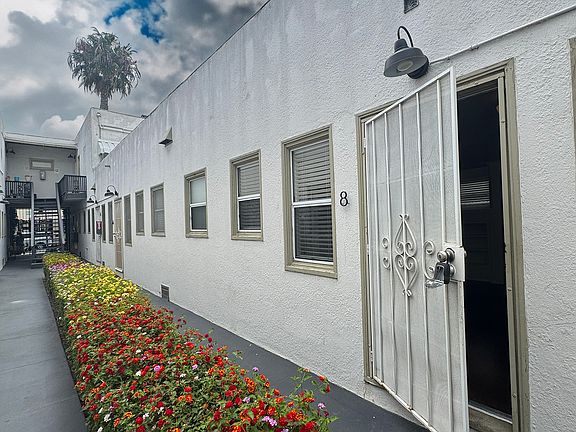 3rd image of 1043 Coronado Ave APT 8