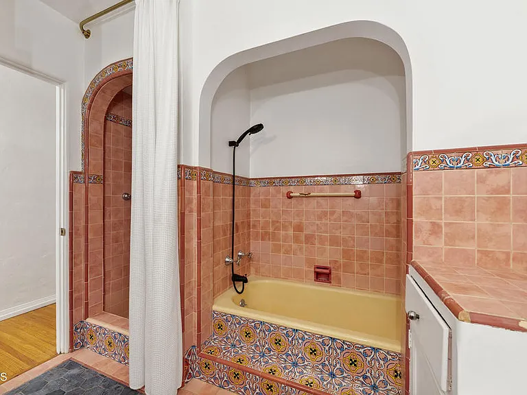 1412 Norton Ave — Photo 34