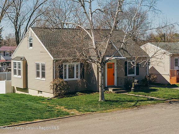 2nd image of 32 Ten Broeck Avenue