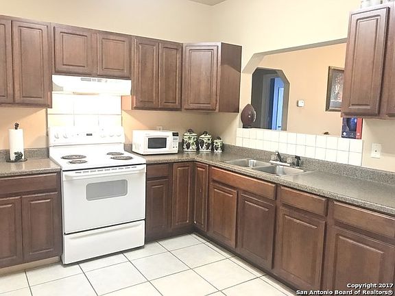 3rd image of 1435 Peaceful Ln