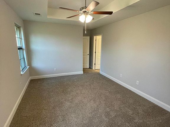 4th image of 1682 Cambria Dr