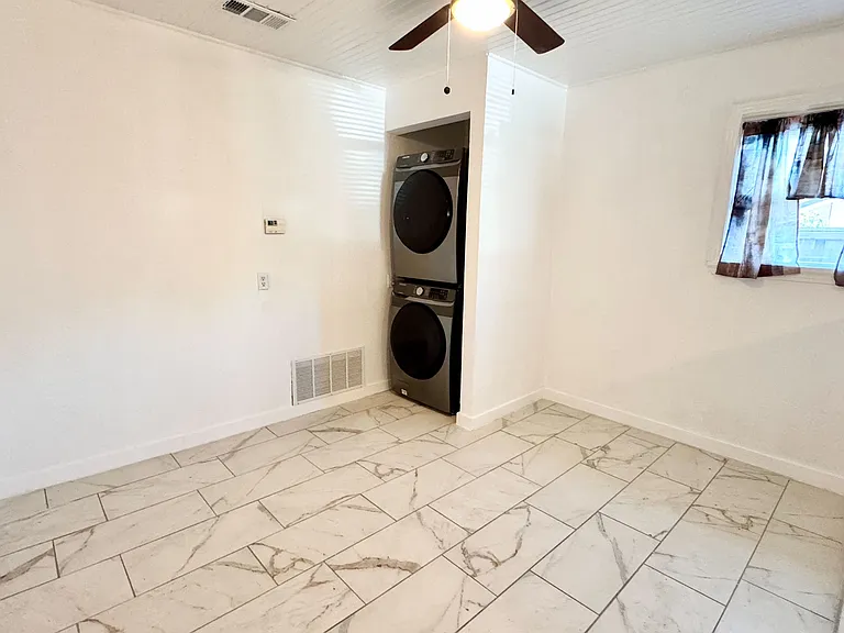 4236 Voncille St — Photo 20