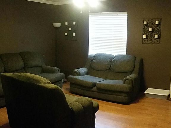 3rd image of 109 Sis Ln