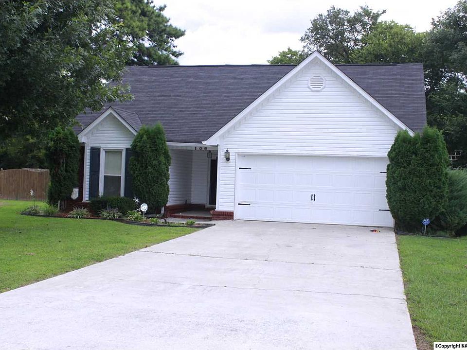 1st image of 109 Clear Creek Dr