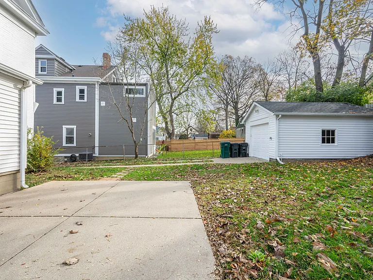 2737 Arbor Ave — Photo 43