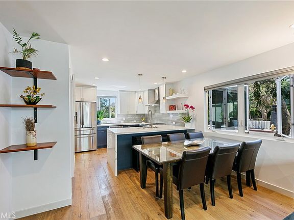 3rd image of 3512 Pacific Ave APT 2