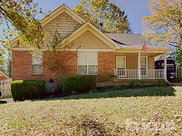 1608 Robards Way — Photo 2