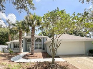 1307 Belcher Dr, Tarpon Springs, FL 34689