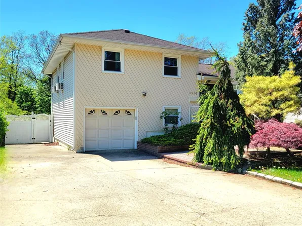 3914 Jerusalem Avenue, Seaford, NY 11783