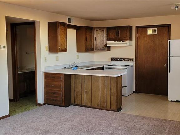 5th image of 907 W 29th St