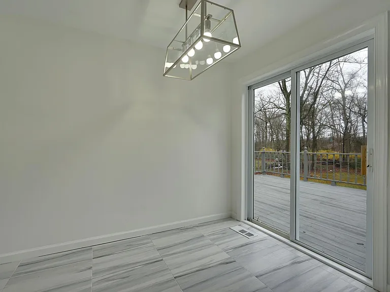 13 Swain Ave — Photo 7