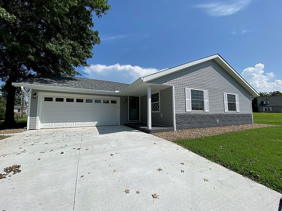 1st image of 1077 Crescent Dr
