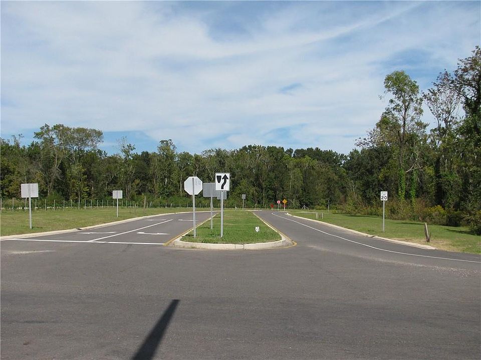 1st image of 800 Dandelion Dr
