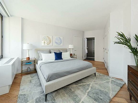 4th image of 411 W 35th St APT 12M