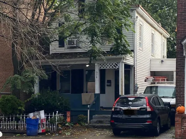 658 Lamberton St, Trenton, NJ 08611